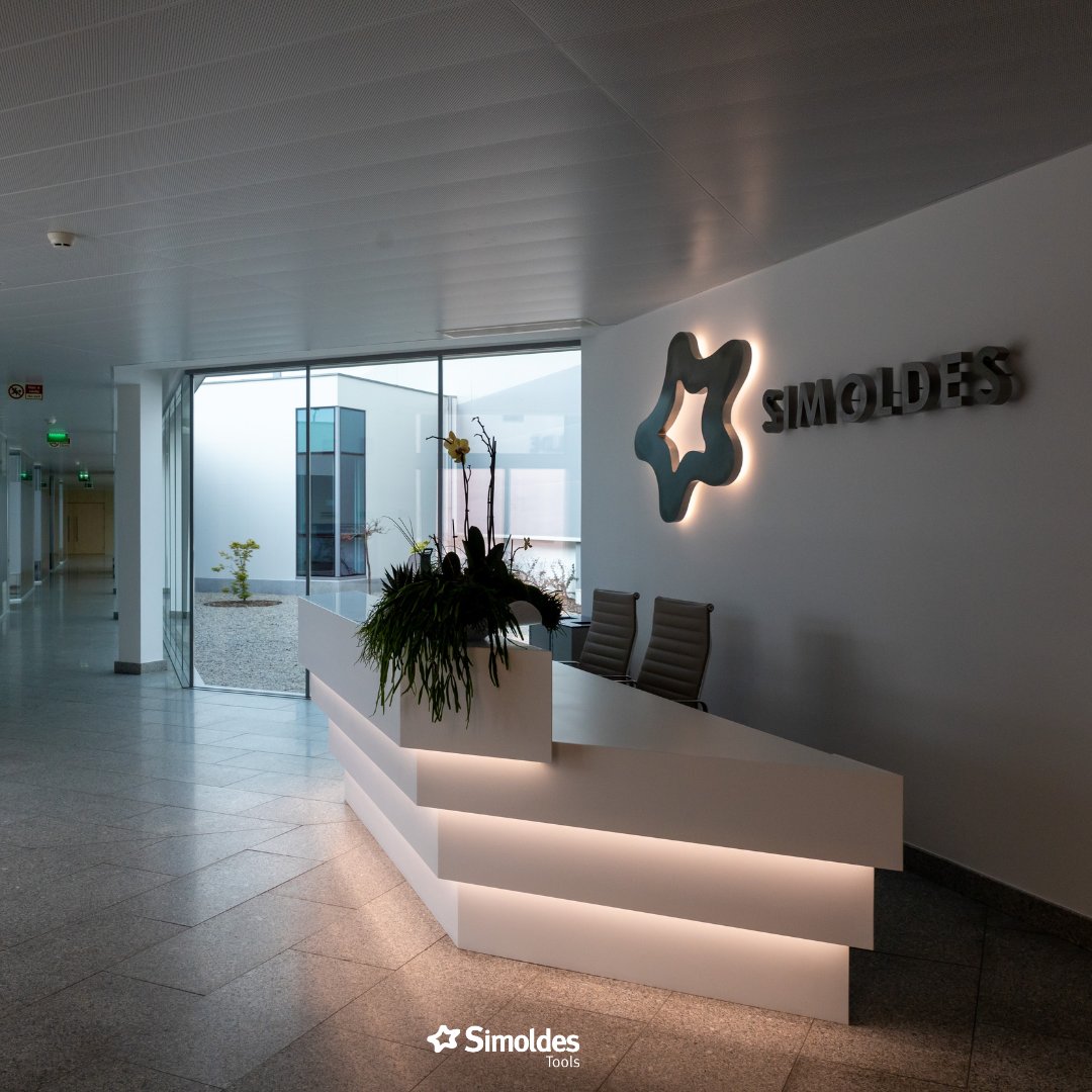 Step into innovation at Simoldes Tryout Center! From sleek meeting rooms to cutting-edge tech and premium coffee, every detail fuels creativity and precision. This is where ideas come to life.
#SimoldesTryoutCenter #InnovationHub #EngineeringExcellence #CoffeeBreak