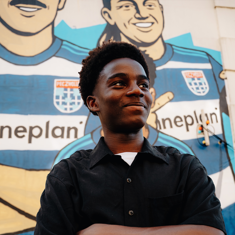 PECZwolle's tweet photo. Homegrown and ready for more 💙

Jadiel (15) speelt sinds zijn zevende bij de PEC Zwolle Voetbalacademie en tekent nu zijn eerste profcontract.

#peczwolle