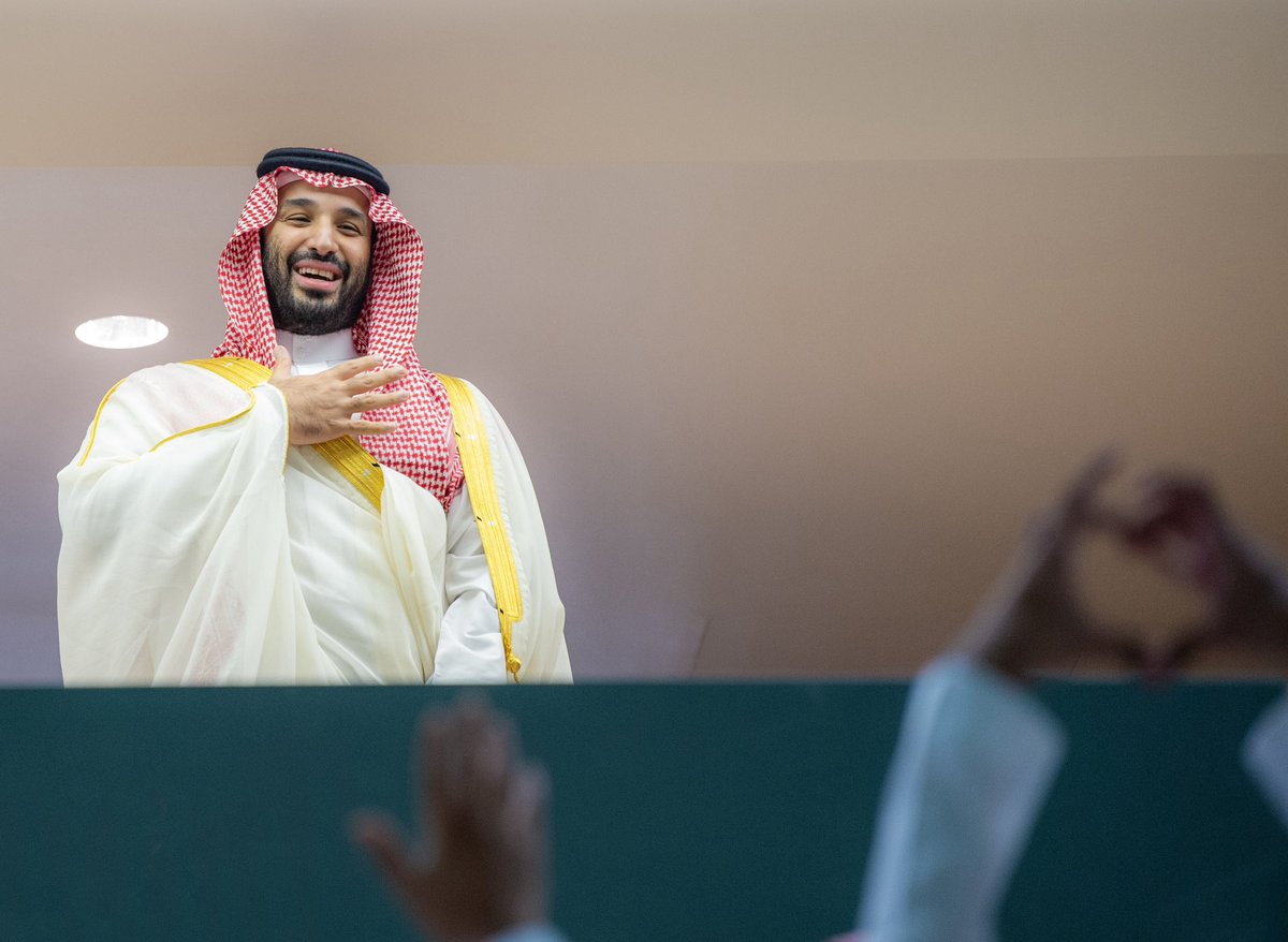 لحظات عظيمة نعيشها اليوم في كرة القدم السعودية، آخرها تأهل نادي #الهلال السعودي لدور الثمانية من كأس العالم للأندية 2025م،كل ذلك بفضل الله، ثم بدعم وتمكين من قائدنا الملهم الأمير #محمد_بن_سلمان -أيدهُ الله-، صاحب الرؤية العظيمة.

في هذه السلسلة سأتحدث عن أجمل اللحظات اللي عاشها