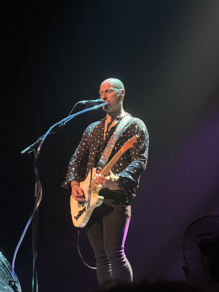 Cathywillock21's tweet photo. Fantastic night with the #illegaleagles https://t.co/SzjIu0tbEl