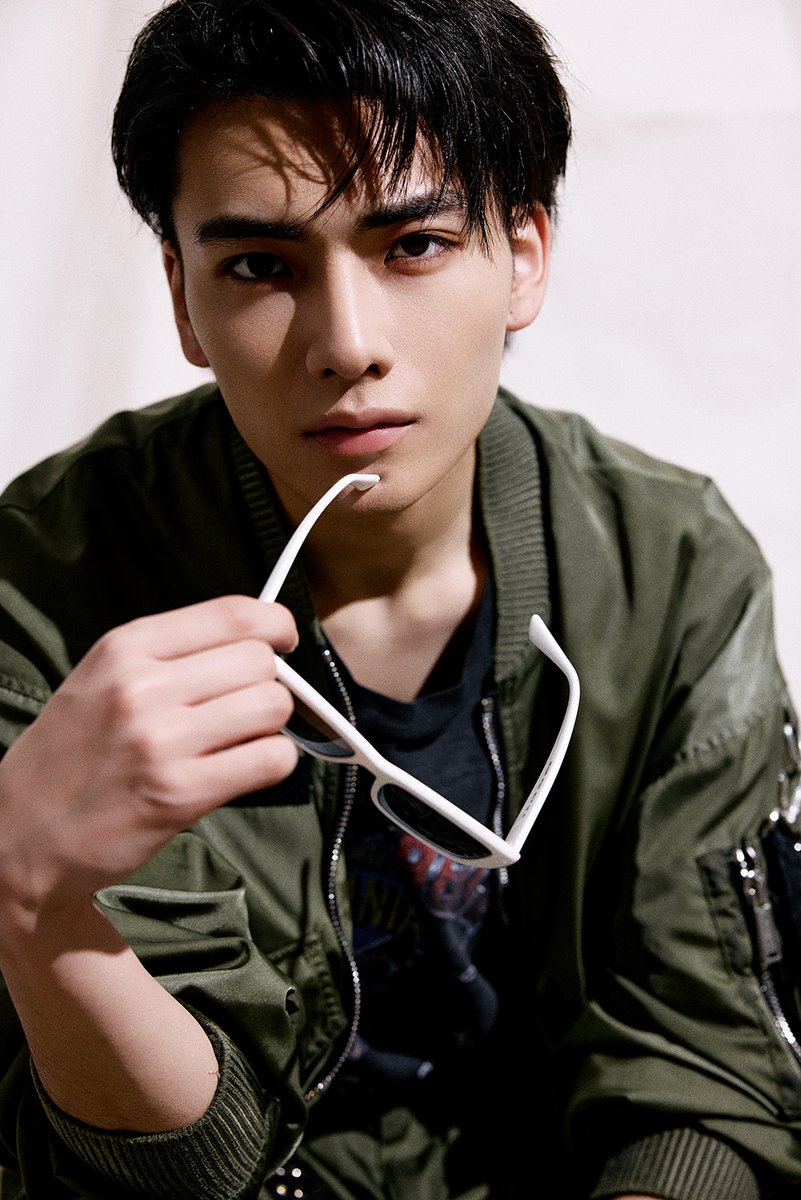 GIANNA BOYFRIEND 08に登場頂いた 武藤潤さん のサイン入りチェキ