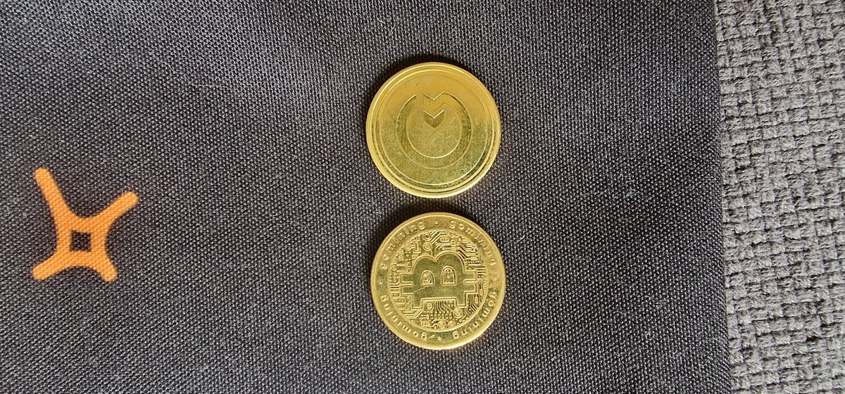 A966Ama's tweet photo. Finally got my merch from @gomining 

🥳🥳 

Why have you not started mining bitcoin yet 🤔

https://t.co/pDnDh9IqLV

Use my link. Come to gomining and ask for Arre 🫡 from this point on you will earn $btc everyday for your life . https://t.co/n6jRO4LTnF
