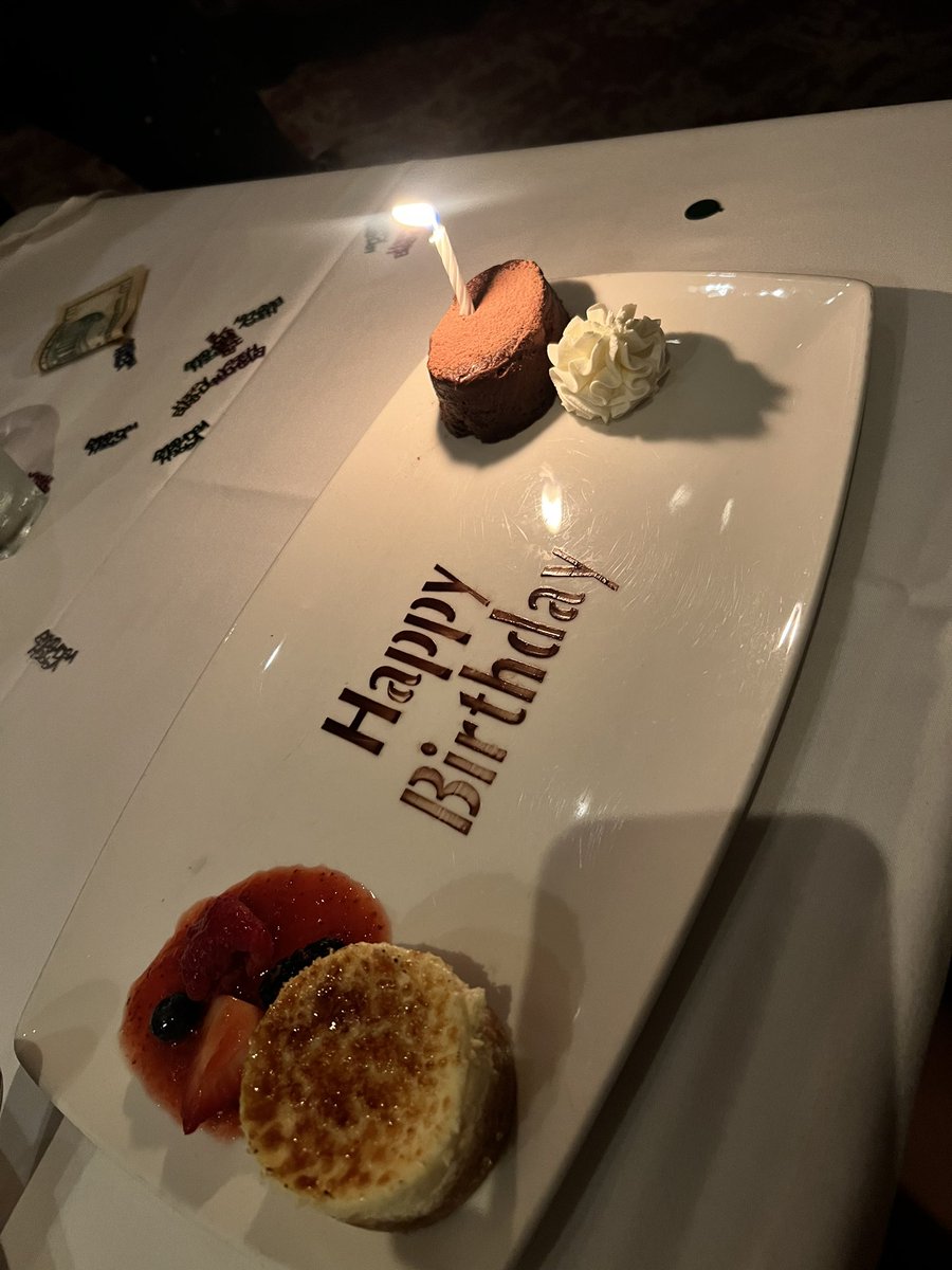 keinyah_'s tweet photo. 🌹❤️ #27 https://t.co/9VPwMhCCTy
