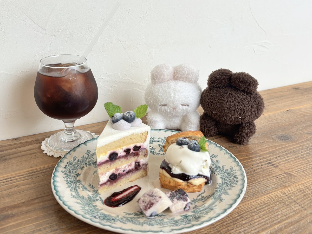 お店のひとから かわいこちゃんたち ！
って呼んでもらえて うれしかったね 🫐