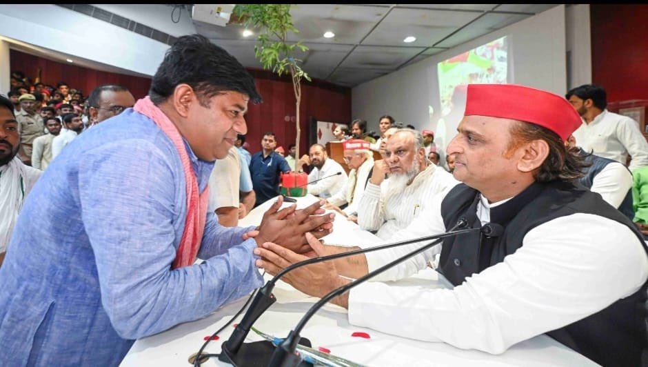 Rakesh Baghel (@rakesh_baghel1) on Twitter photo पीडीए के जननायक, पूर्व मुख्यमंत्री, कन्नौज सांसद, सपा राष्ट्रीय अध्यक्ष श्री अखिलेश यादव जी के जन्मदिन पर लखनऊ पार्टी कार्यालय पर मिल कर उन्हें बधाई एवं शुभकामनाएँ प्रेषित की <a href="/yadavakhilesh/">Akhilesh Yadav</a> पीडीए के जननायक, पूर्व मुख्यमंत्री, कन्नौज सांसद, सपा राष्ट्रीय अध्यक्ष श्री अखिलेश यादव जी के जन्मदिन पर लखनऊ पार्टी कार्यालय पर मिल कर उन्हें बधाई एवं शुभकामनाएँ प्रेषित की <a href="/yadavakhilesh/">Akhilesh Yadav</a>