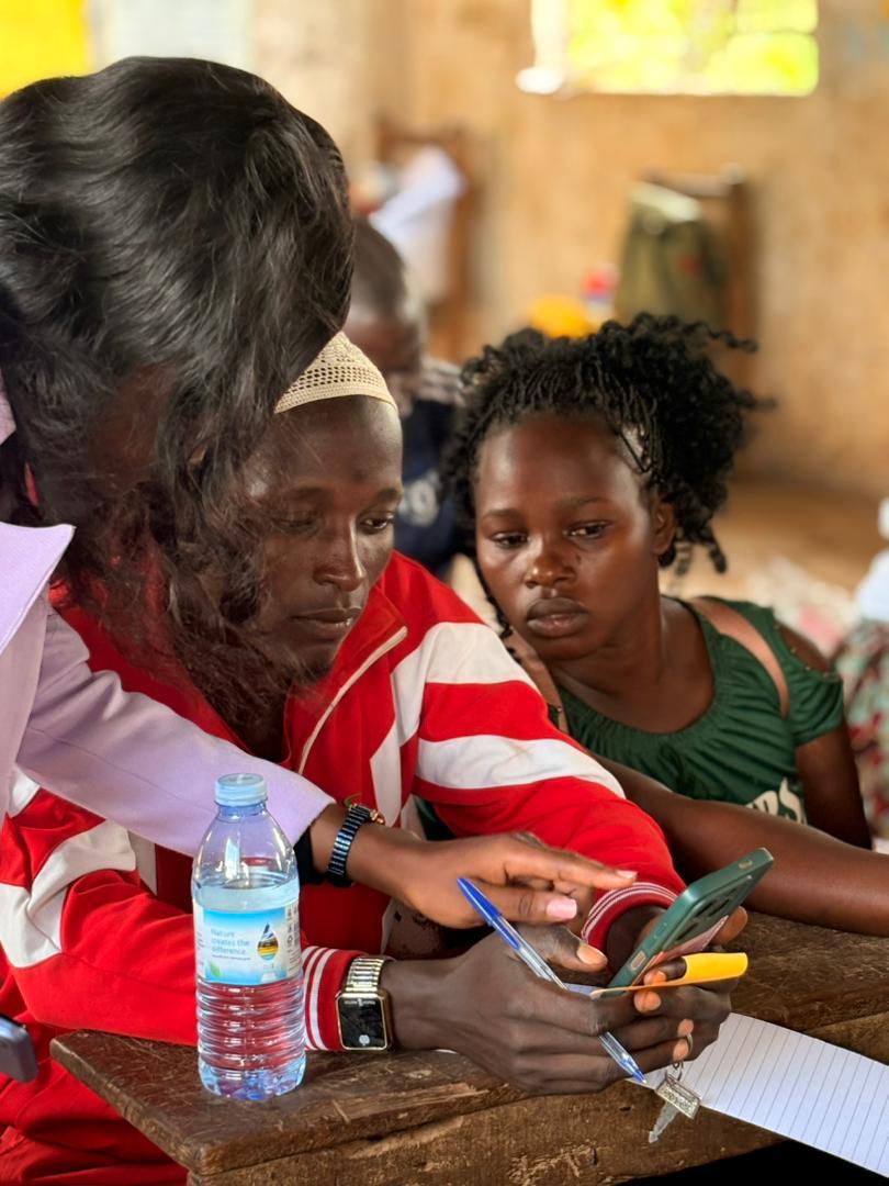 Capitalsolns's tweet image. Empowering Rural Youth with Digital Skills in Mityana & Kassanda. In the digital age, a smartphone is more than a communication tool. it's a gateway to opportunity. In partnership with @ @HRNStiftung (HRNS UG), We proudly facilitated a 14-day hands-on training for 240 youth.