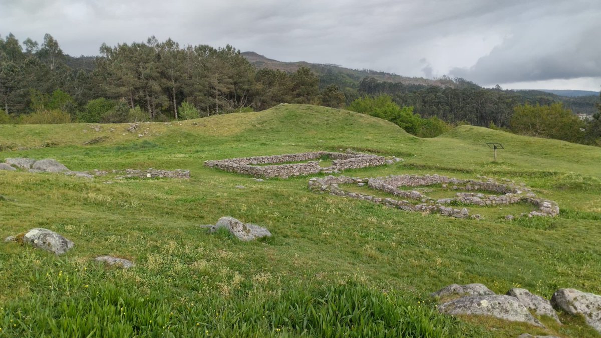 🗣️ Velaquí algunhas imaxes 📷 do emblemático castro de Castrolandín 🥰<a href="/cvntisconcello/">Concello de Cuntis</a> #Pontevedra