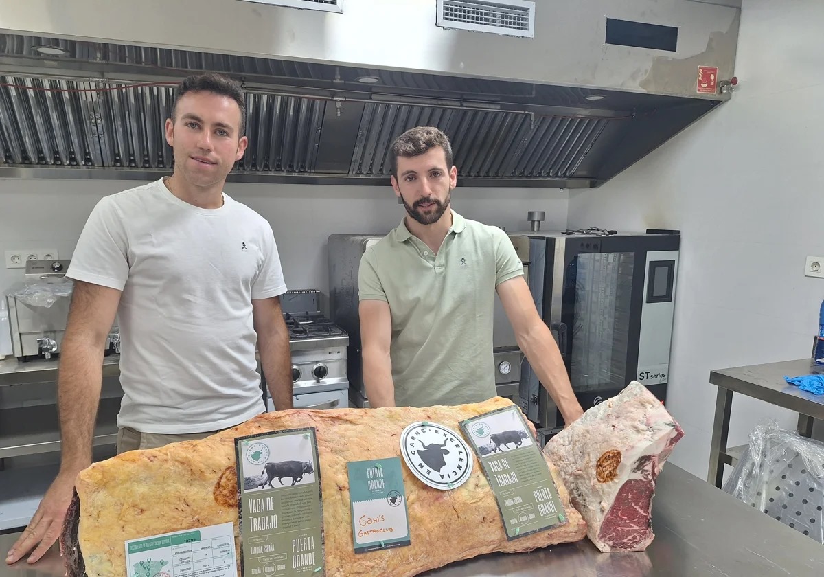 Alimentos de Valladolid (@alimentosvall) on Twitter photo 🥩✨ Nuevo espacio gastronómico en la provincia
📰 El artículo de Miguel García Marbán en <a href="/nortecastilla/">El Norte de Castilla</a> se hace eco de la apertura de Gastroclub Gohi´s en Medina de Rioseco.
A partir del viernes, podremos visitar Gohi’s, un innovador gastroclub ubicado en una panera del siglo 🥩✨ Nuevo espacio gastronómico en la provincia
📰 El artículo de Miguel García Marbán en <a href="/nortecastilla/">El Norte de Castilla</a> se hace eco de la apertura de Gastroclub Gohi´s en Medina de Rioseco.
A partir del viernes, podremos visitar Gohi’s, un innovador gastroclub ubicado en una panera del siglo