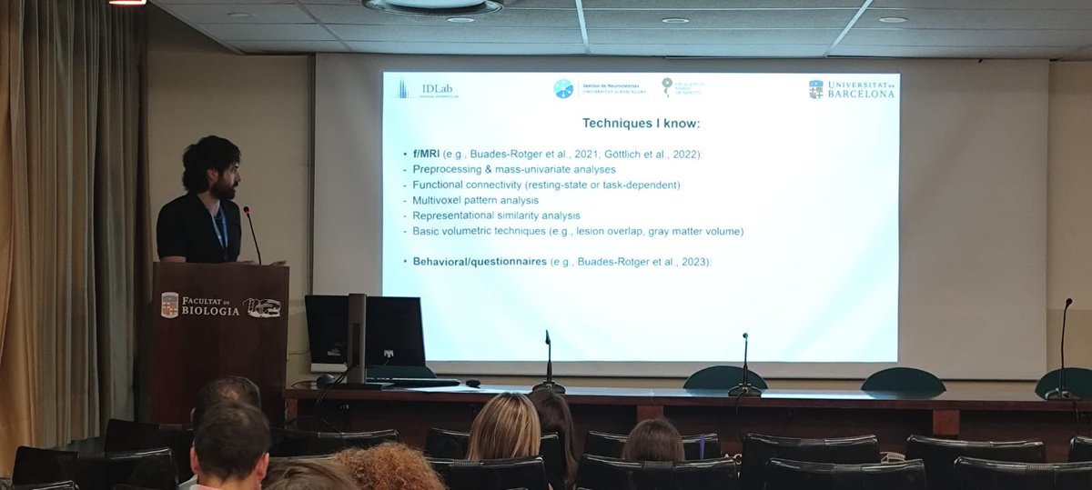 UBneuroscience's tweet image. 🧬 Macia Buades takes the stage to explore the neurobiological mechanisms behind antisocial behavior—a complex intersection between neuroscience and behavior.
