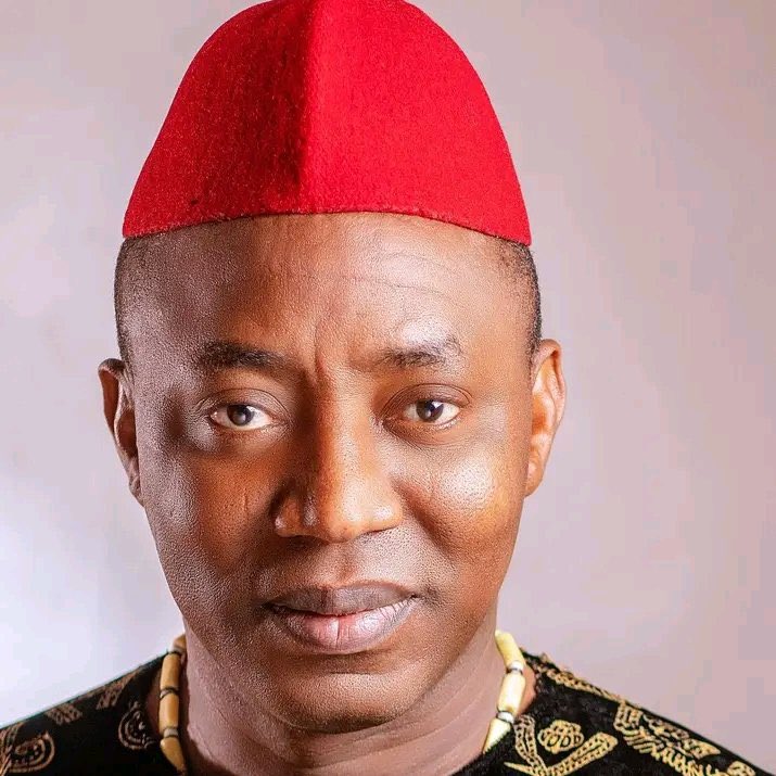 ife_dike's tweet photo. Leave Sowore alone! He is not interested in any coalition with thieves, blood sucking demons who destroyed the future of our youths.
Leave Sowore ALONE!

#ChiomaforGovernor2025
Ka ona kpotu!
#akaekpuchionwa https://t.co/YuDNWmkosd