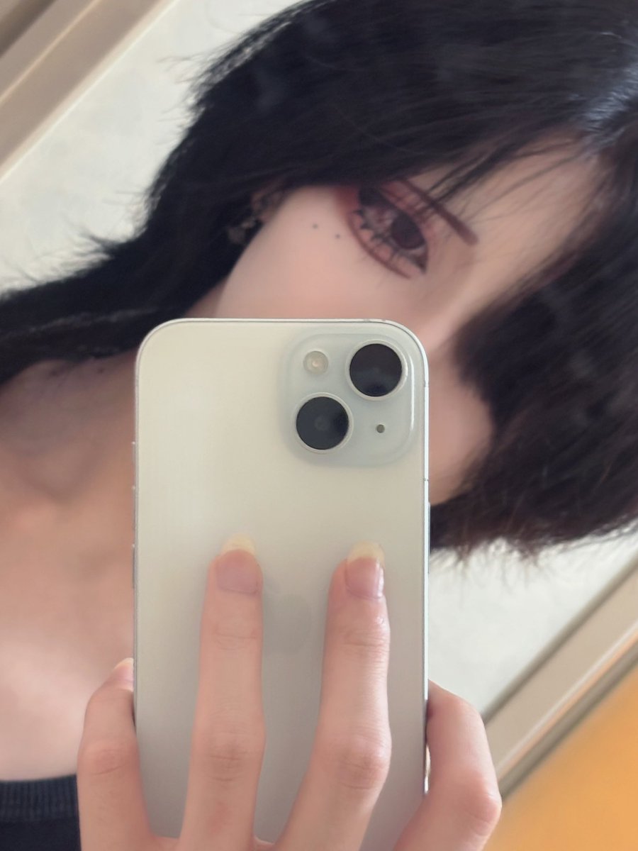目に光欲しいな