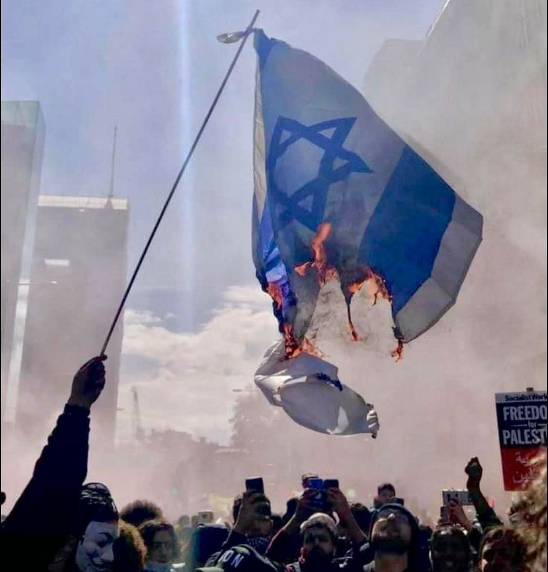 IM_RIDER420's tweet photo. @ShaykhSulaiman FUCK ISRAEL 🇮🇱 
FUCK NETANYAHU 🇮🇱 https://t.co/6Cc1KijvAW