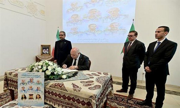 AL24Francais's tweet photo. #Mort en #martyr d'#Iraniens suite à la dernière #agression_sioniste: #Rebiga signe le registre de #condoléances à l'#ambassade d'#Iran 

https://t.co/p3w3GkjZZO https://t.co/KH2l7H2K6f