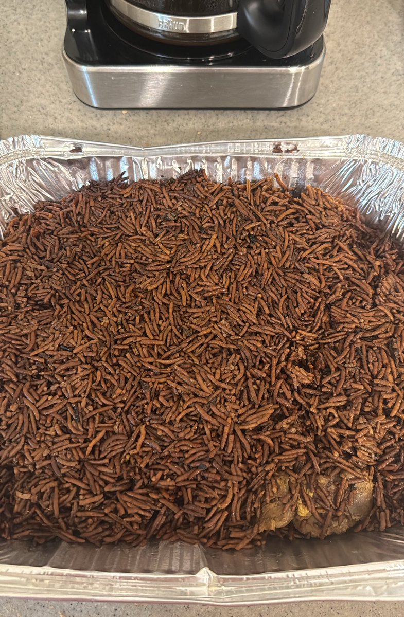 bywarrrrd's tweet image. اليوم غدانا محموص من الزميله جابته لي، أول مرة اجربه 🥰