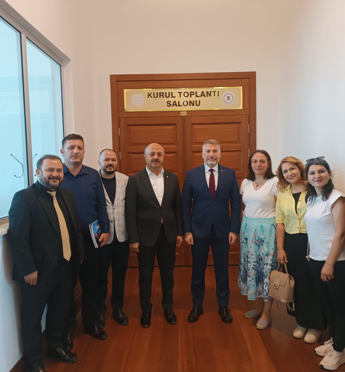 Eğitim-Bir-Sen Genel Sekreteri Sayın Talat YAVUZ ile birlikte Talim ve Terbiye Kurulu Başkanı Sayın Cihad DEMİRLİ’yi ziyaret ettik. Misafirperverlikleri için Sayın Cihad DEMİRLİ Başkanımıza; bizlere eşlik ederek yalnız bırakmayan Sayın Talat YAVUZ Başkanımıza teşekkür ederiz.