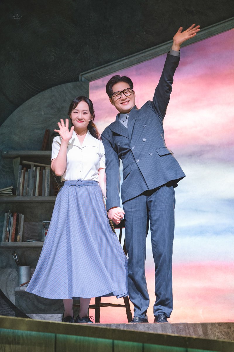 250628 뮤지컬 라흐헤스트 커튼콜_안양 

향안役 #이지숙 배우님
환기役 #김종구 배우님

" 좋아요, 나의 수화"
" 좋아요, 나의 향안 "