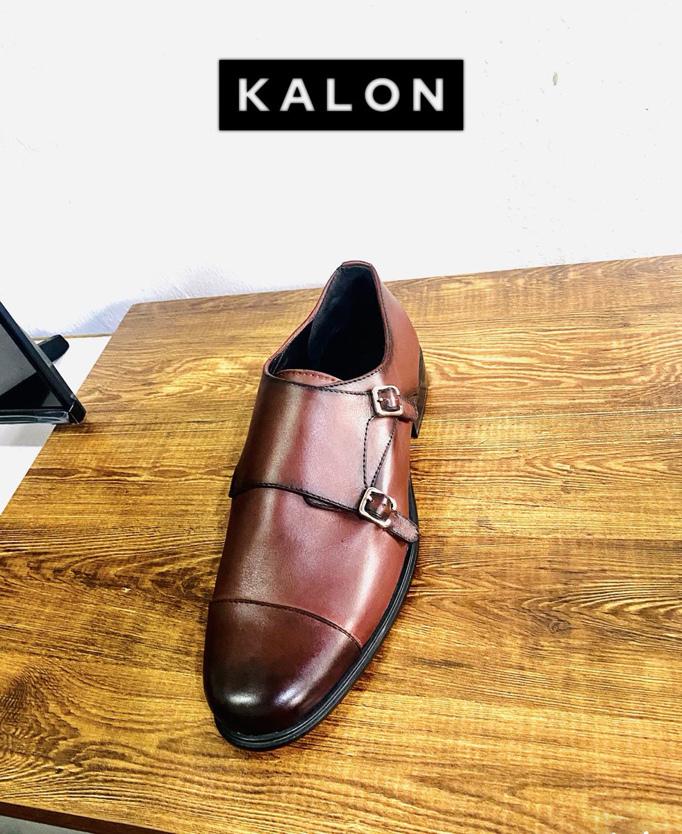 kalon_krafted's tweet photo. @SympLySimi Voice like caramel, I make good shoes too between https://t.co/uteHcOSEJh