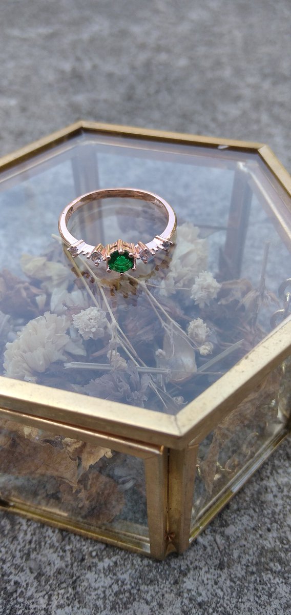 Use code MAR100 to get this beautiful jewelry from Dalmory for FREE!!!!