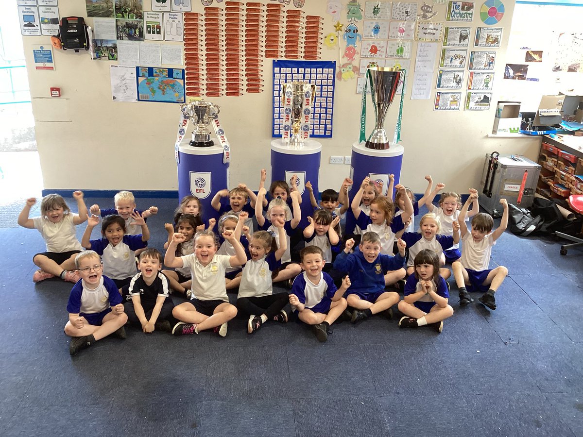 Thank you to <a href="/LaticsCommunity/">Wigan Athletic Community Trust</a> , <a href="/EFL/">EFL</a> and <a href="/KelloggsUKI/">Kellogg's UK & IRE</a> for bringing the trophies to school.  The children got to see the the Carabao cup, League One play off trophy and the Vertu trophy <a href="/saintoswalds/">St Oswald's School</a> 🏆
