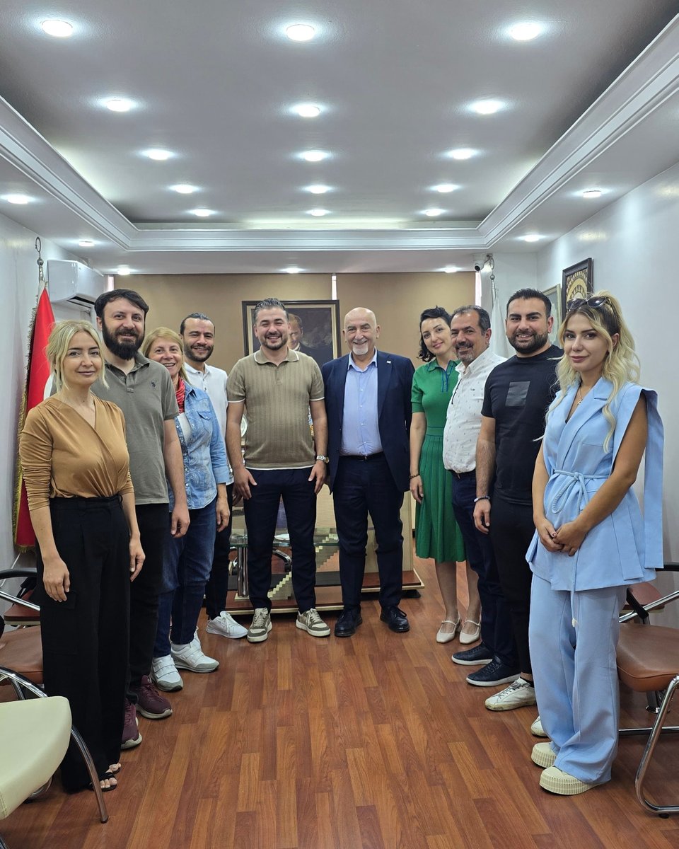 Kooperatifimizin Genel Müdürü Ömer Mutlutürk, Kayseri Eczacı Odası’nı ziyaret ederek Yönetim Kurulu Başkanı Uzm. Ecz. Uğur Nuri Akın ve yönetim kurulu üyeleriyle bir araya geldi.
#guneyeczakooperatifi #KayseriEczacıOdası