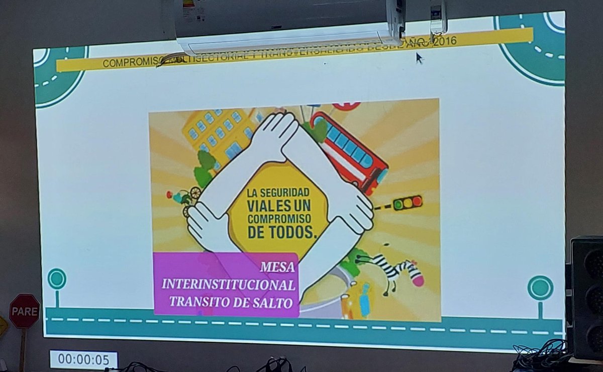 UNASEV's tweet photo. ➡️En #Salto el Director @PintosAnibal participó de una sesión de trabajo de la Mesa Interinstitucional de Salto. 

Allí se planteó la problemática local y se intercambió sobre estrategias de sensibilización respecto a la siniestralidad vial y los factores de riesgo. https://t.co/GlI8MyZZCb