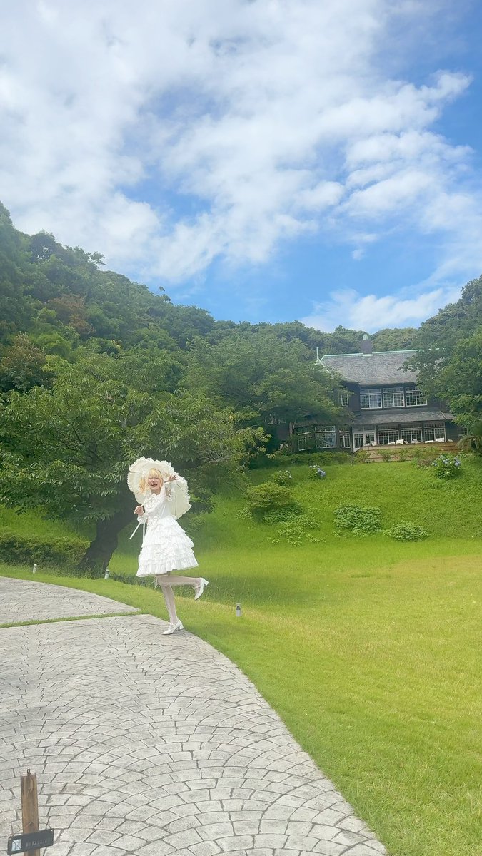 ←← おすましのすがた
　　　  ｴｹﾁｪﾝのすがた→→