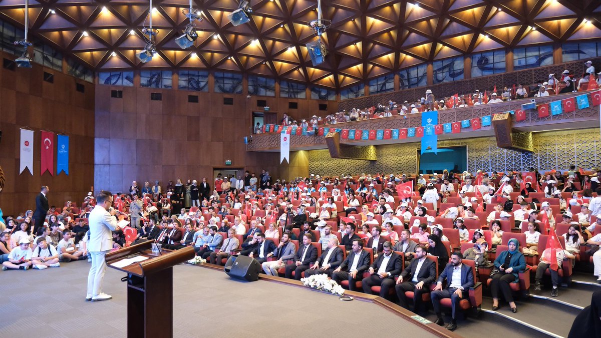 📍Ankara

Yaz tatiline cool bir güncelleme: TÜGVA Yaz Okulu💥😎

Gördüğünüz gibi Ankara'da hedef büyük! 

#YazOkulu Buluşması