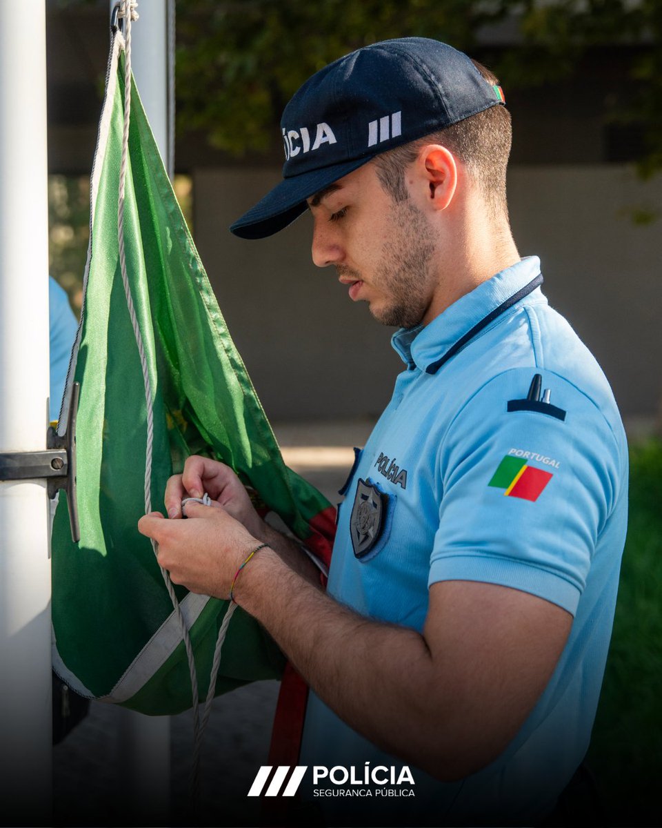 Há 158 anos nasceu uma força comprometida com a segurança, a liberdade e a confiança dos portugueses.

Com raízes que remontam a 1383, a Polícia de Segurança Pública afirmou-se como uma instituição de matriz civil, moderna e próxima, sempre ao seu lado!

#PSP #Policia #Portugal