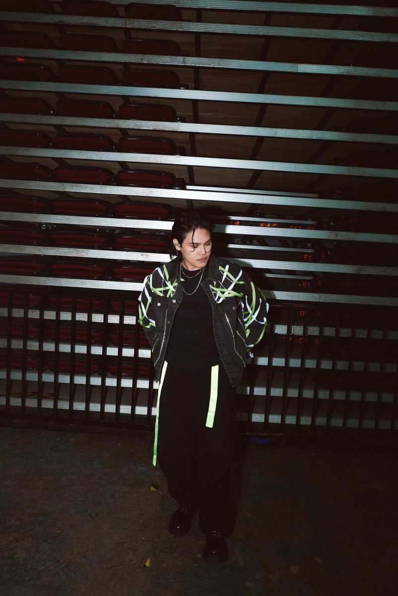 #ALAMAT HANDA ‘RAP!

062225 | ALAMAT <R-JI> for IAM Worldwide Elite Executive Awards 2025! 💚

Make up by Bhads Castor 
Hair by Jhed De Leon 
Styled by Bettina Bañez 
Associate stylist: Mel Estillore, Sophie Bomaras 
Photo by Anna Ylalim