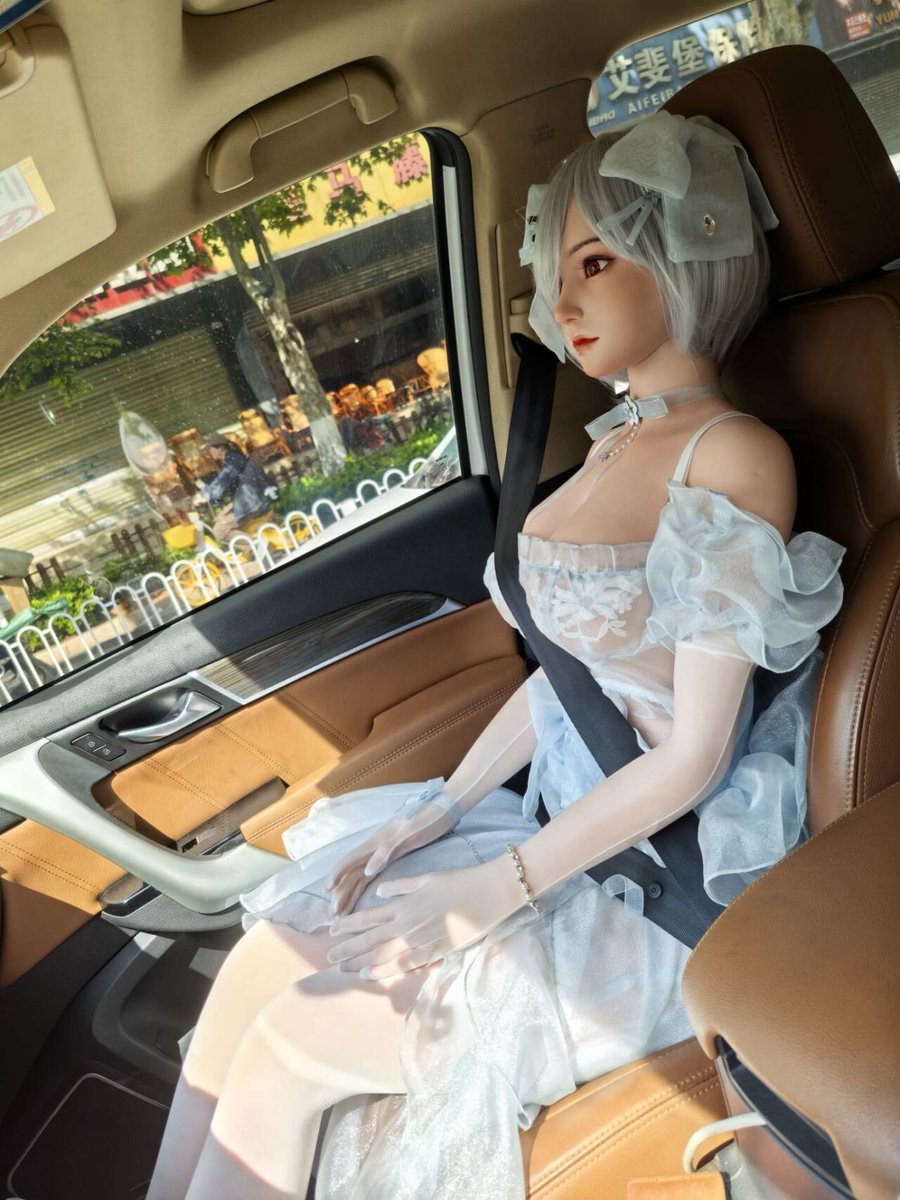 Go outside together!
#Bezlya #sexdoll #lovedoll #realdoll #等身大ドール #sextoy #人形写真 #ラブ人形 #セックス人形 #sexy #waifu #ラブドールであそぼう