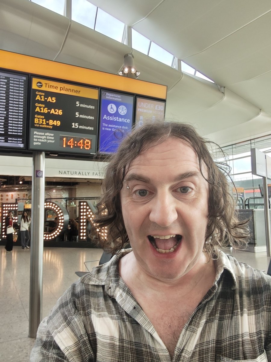 Oasis are on their way to Cardiff so I'm leaving the country