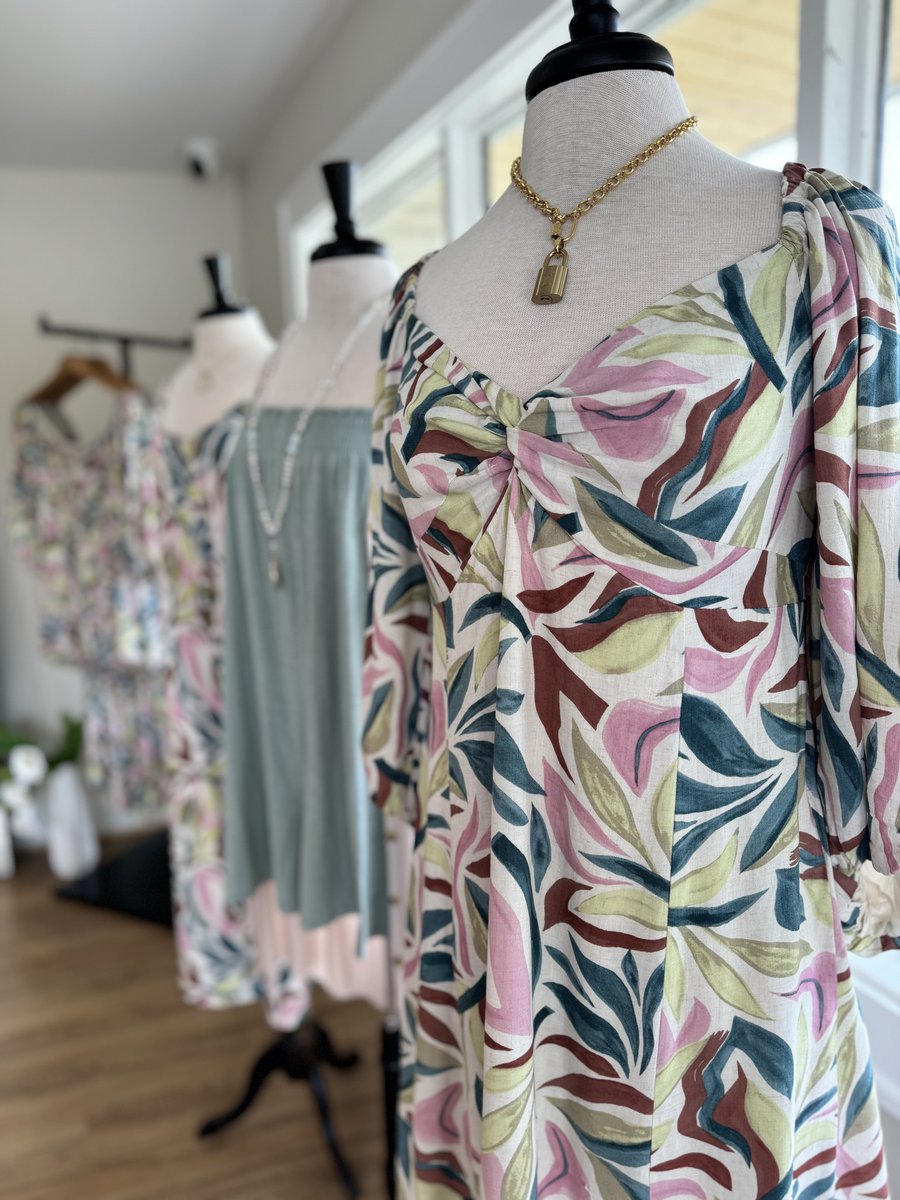 PeeDeeElectric's tweet image. 𝐂𝐨-𝐨𝐩 𝐂𝐨𝐧𝐧𝐞𝐜𝐭𝐢𝐨𝐧𝐬 𝐖𝐞𝐝𝐧𝐞𝐬𝐝𝐚𝐲 Whether you need a holiday dress, business attire, or casual wear, Cache Noir has you covered. Co-op Connections Cardholders get 20% off one full-priced item. #LocalBusinessSpotlight #SupportLocal