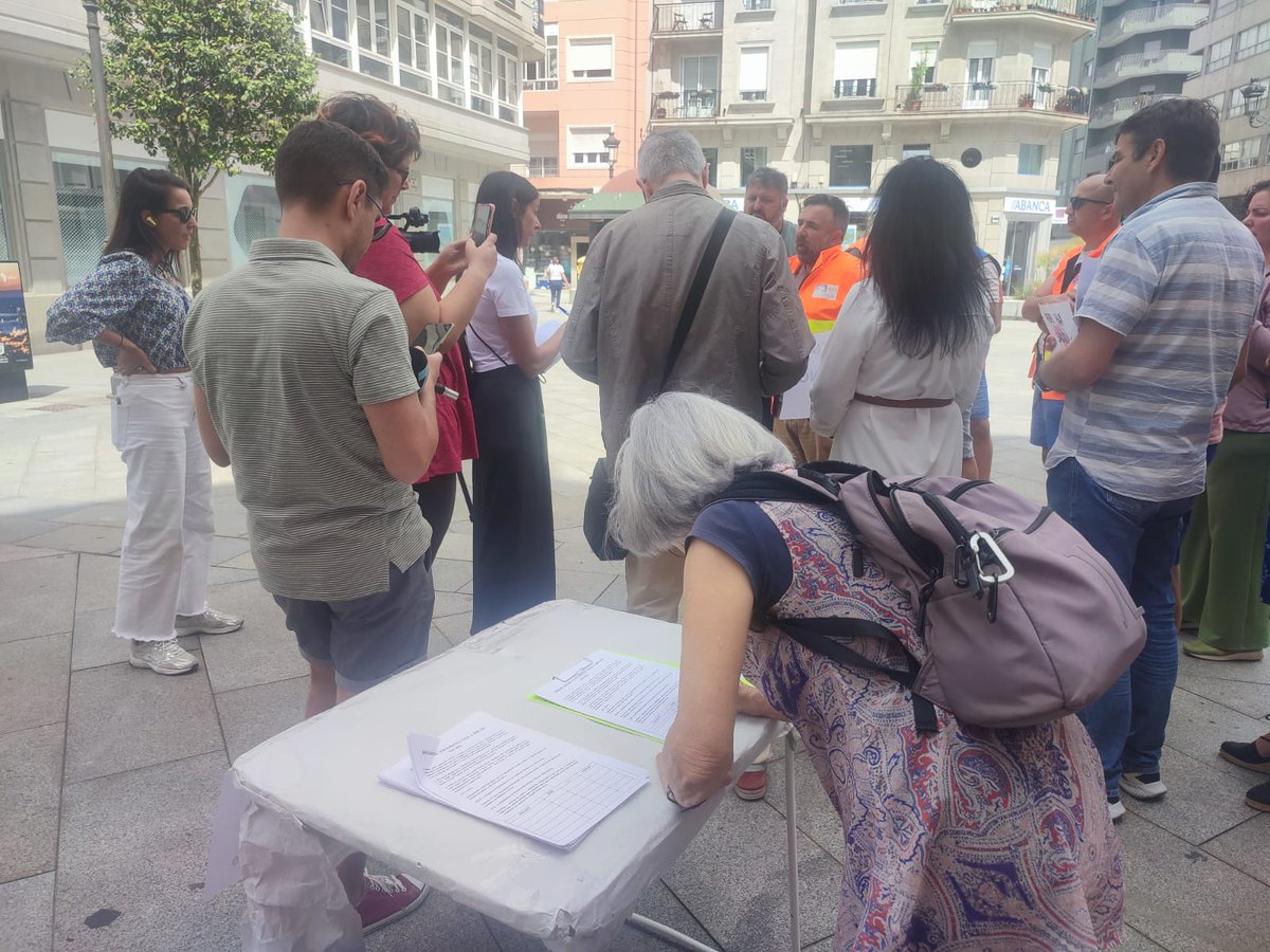 O PP volveu levar para #Sanxenxo  a ambulancia medicalizada 🚑 con base no hospital do Salnés.
❌️É unha decisión temeraria, inxustificada e neglixente que pon en risco a saúde e a vida da veciñanza do #Salnés 
🗣📣 Esiximos rectificación: son pecisas 2 ambulancias