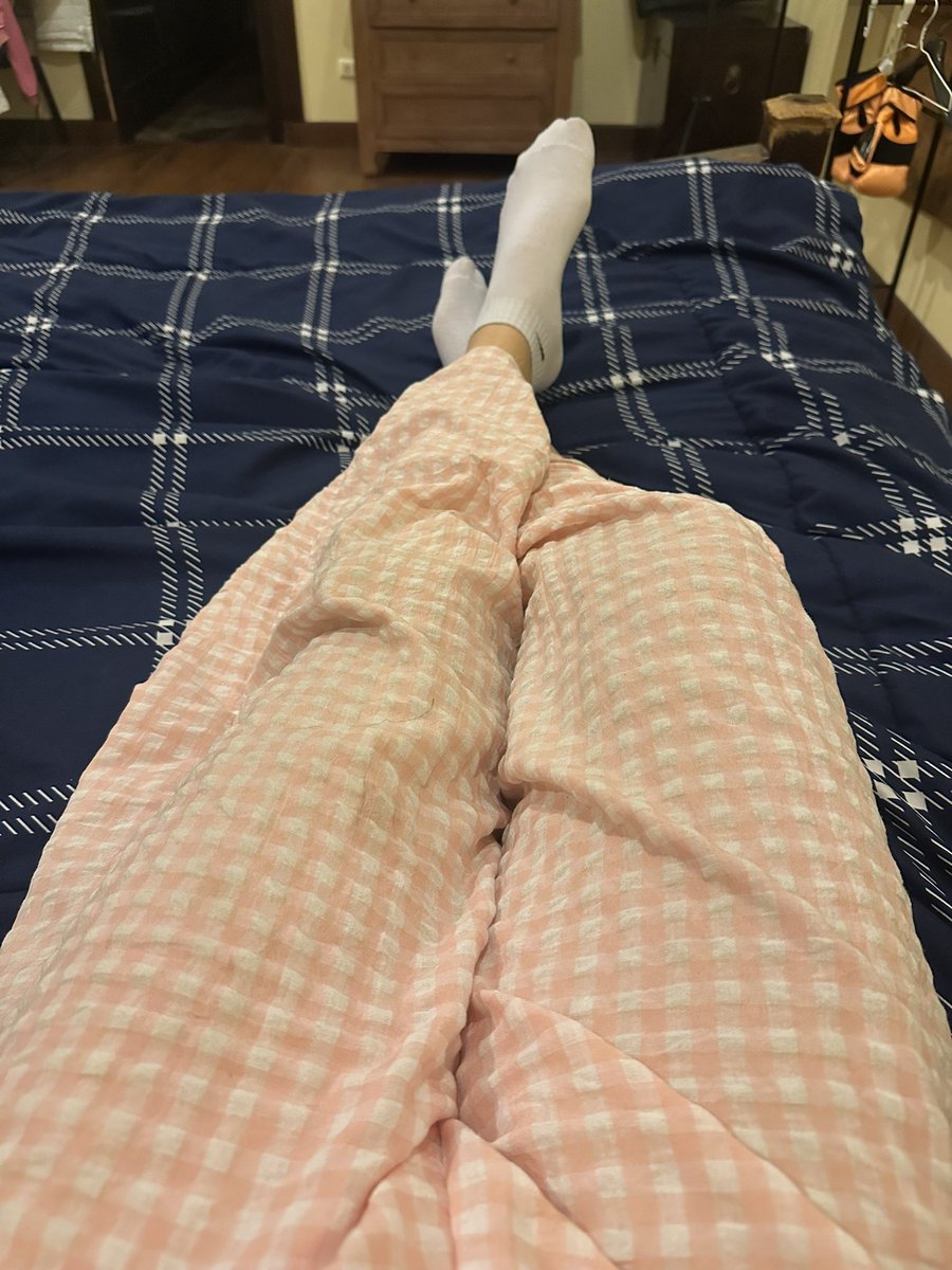 HotwifeView's tweet photo. 🤟💋 https://t.co/YLevDqM9Hq