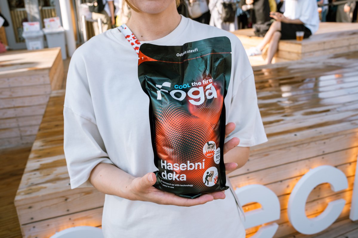 expo2025czechia's tweet photo. FOGA is finally in the air.
A Czech fire blanket that reflects heat, catches sparks and puts out flames – just by being thrown on.
Now protecting the Czech Pavilion at #EXPO2025.
No drama. Just science, design and calm control.
#FOGA #CzechPavilion #EXPO2025Czechia https://t.co/d4bix6vau1