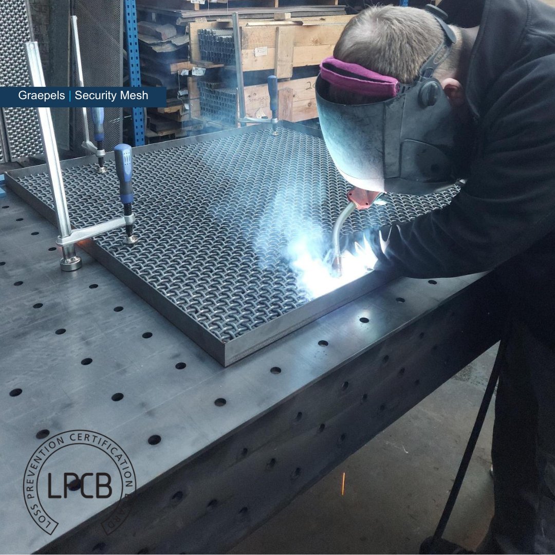 Graepels's tweet image. Proud to announce our mesh systems are now LPCB certified to LPS 1175 SR1 &amp;amp; SR2. Tested for forced entry and built for high-risk environments—security you can trust, backed by certification.
#LPCB #SR1 #SR2 #LPS1175 #SecurityMesh #CertifiedSecure #Graepels
