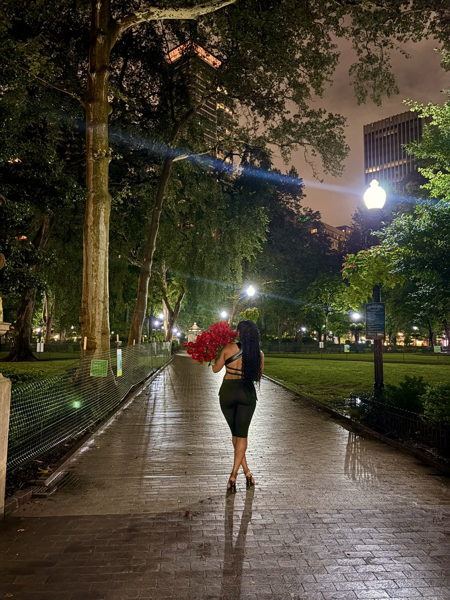 __mscoco__'s tweet image. Chapter 32 🌹