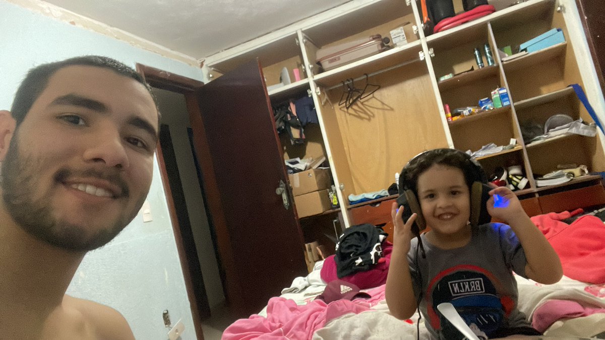 Ncol1as's tweet photo. te amo meu bebe 

nico tá aqui https://t.co/OFTHF8kpEP