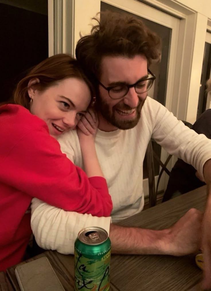 badpostestone's tweet image. Happy birthday to Emma Stone's husband Dave McCary. He's turning 40 today!🤍
