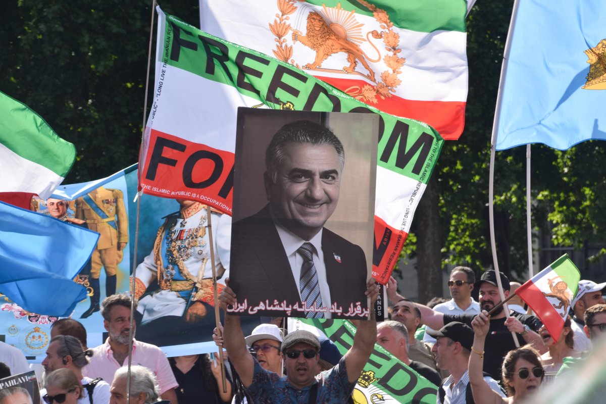 all_israel_news's tweet image. Fmr. Crown Prince Pahlavi announces European summit on the future of Iran, 'roadmap for democratic transition' ow.ly/SBgb50Wjz0U

 #IranianVoices #IranFreedom  #Pahlavi #Iran #IranGovernment