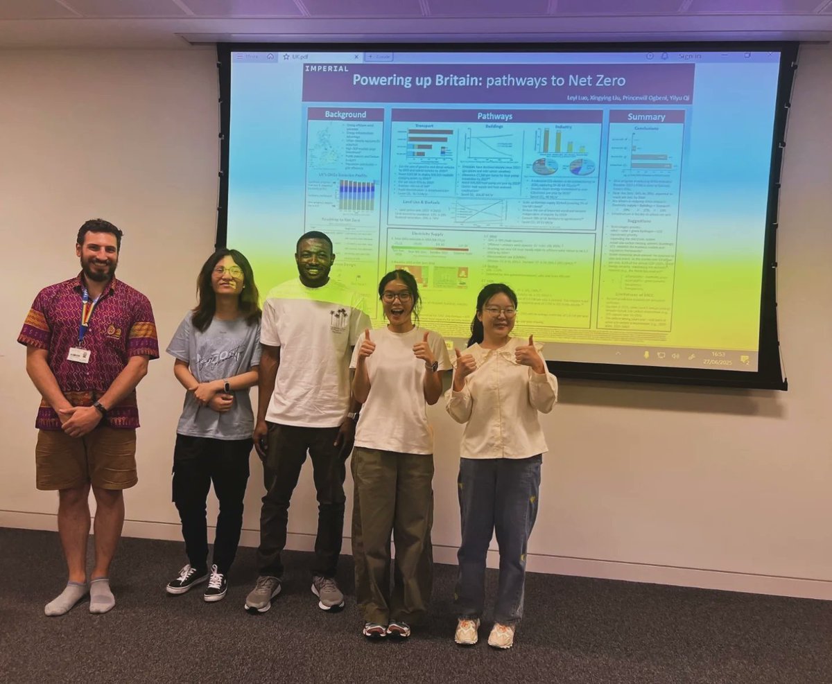 CheMResImperial's tweet image. 🎉 Congratulations to our brilliant MRes in Green Chemistry students at Imperial College London! 🌱
Last week’s Renewable Energy Poster Presentation showcased some truly inspiring ideas for a greener future.
#GreenChemistry #RenewableEnergy #ImperialCollegeLondon 🌍💡