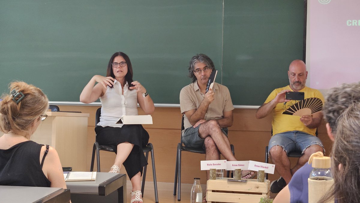 jornalpuntcat's tweet photo. "Sembla que les cooperatives hàgim de triar entre ser ingovernables i deixar de democràtiques, i això no és així." —Maite Darceles, HOBEST

#UESCOOP @CooperativesCAT https://t.co/yBIQoR77gk