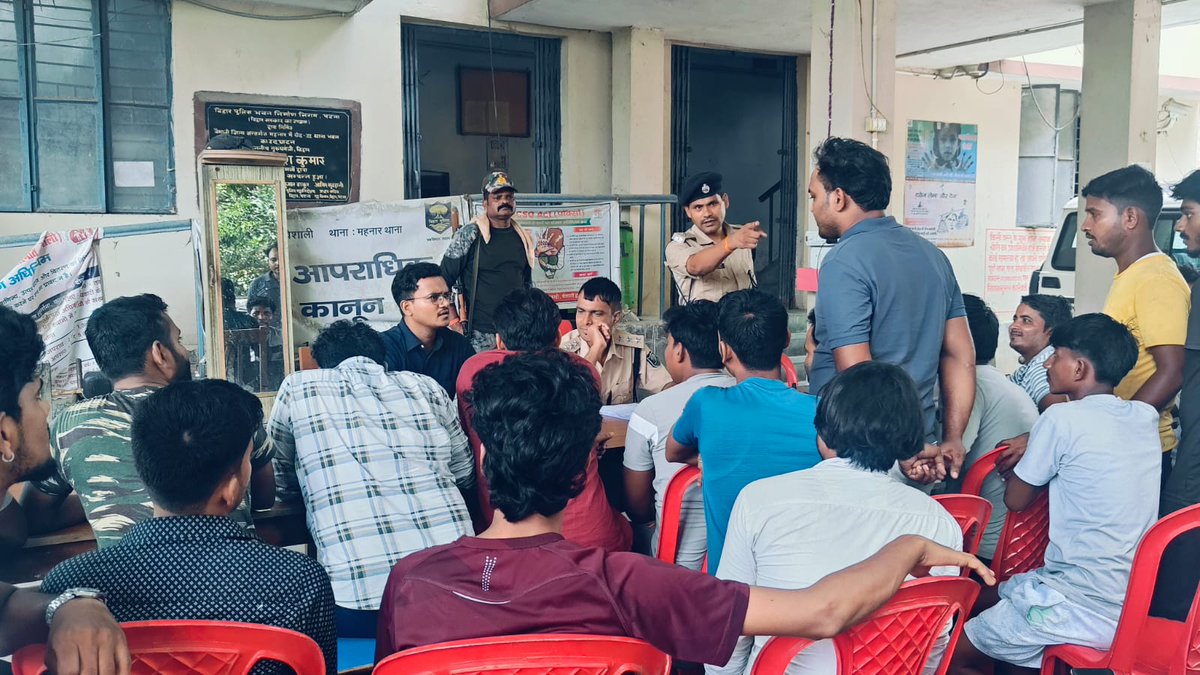 SdoMahnar's tweet photo. License renewal for Muharram at Mahnar thana https://t.co/13thzRDpWL