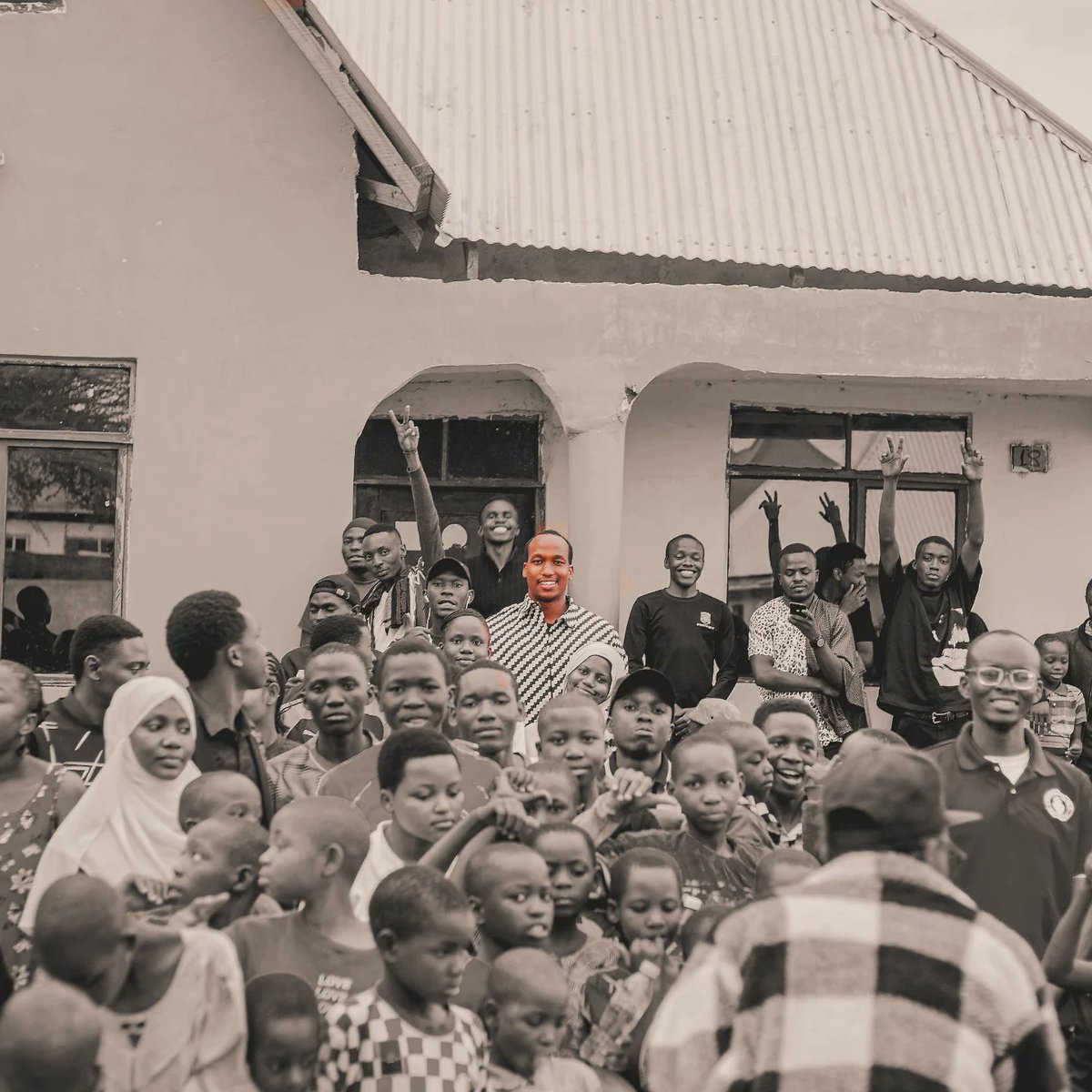 Daniel_saideya's tweet photo. Last week we were blessed to have a chance to impact the lives of our young brothers and sisters from safaad orphanage. It has been a culture for tamsa udom to organize this charity for the past four years and witnessing these children grow, is heart warming. https://t.co/sImbW7eRqT