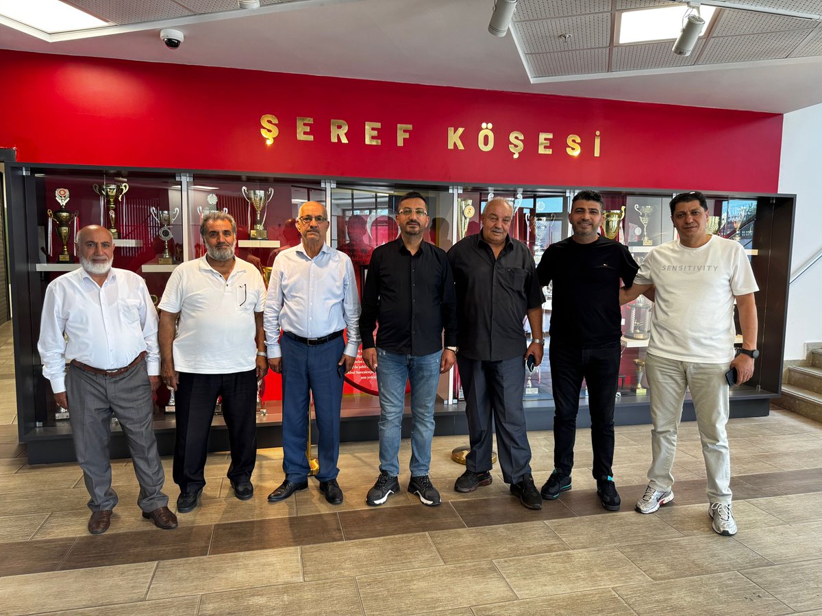#AĞSANDER Yönetim Kurulu Başkanı ve yönetimi kulübümüze hayırlı olsun ziyaretinde bulundu. Nazik ziyaretleri ve iyi dilekleri için kendilerine teşekkür ederiz.