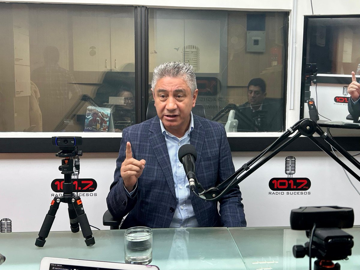 Radio Sucesos Ecuador (@radiosucesosec) on Twitter photo 🔴 #NoticieroSucesos con <a href="/verocha16/">Vero Larrea</a>
🎙️ Fausto Murillo <a href="/FaustoMurilloEC/">Fausto Murillo Fierro</a>, expresidente del Consejo de la Judicatura, se refirió a la crisis institucional y criticó el incumplimiento de las funciones del Estado frente a la renovación de vocales.
🗣️ “Hay que cumplir la Constitución y 🔴 #NoticieroSucesos con <a href="/verocha16/">Vero Larrea</a>
🎙️ Fausto Murillo <a href="/FaustoMurilloEC/">Fausto Murillo Fierro</a>, expresidente del Consejo de la Judicatura, se refirió a la crisis institucional y criticó el incumplimiento de las funciones del Estado frente a la renovación de vocales.
🗣️ “Hay que cumplir la Constitución y
