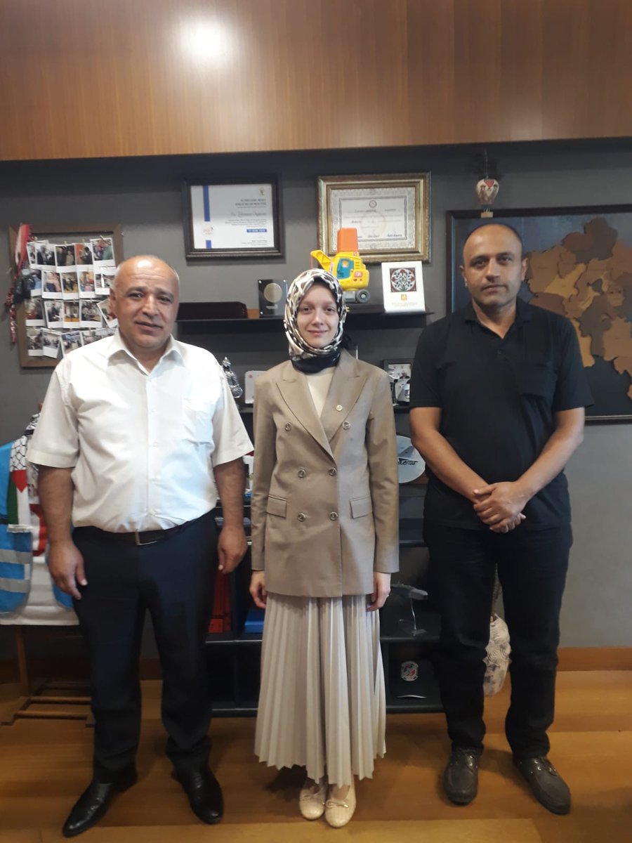 ANKARA STAJ ÇIRAKLIK DERNEĞİ (@ankstajcirak) on Twitter photo AK Parti Ankara Milletvekilimiz Sayın Zehranur Aydemir hanımefendi ile mağduriyetimiz adına görüşme yaptık.
<a href="/ZehraNurAydemr/">Zehranur Aydemir</a>
<a href="/RTErdogan/">Recep Tayyip Erdoğan</a>
<a href="/RTEdijital/">Erdoğan Dijital Medya</a>
<a href="/RTECanli/">HAYRAN RTECANLI</a>
<a href="/Akparti/">AK Parti</a>
<a href="/AkpartiAnkara/">AK Parti Ankara</a>
<a href="/CirakStajFED/">STAJ VE ÇIRAKLIK SİGORTASI MAĞDURLARI FEDERASYONU</a>
Kendilerinden haklı davamız adına desteklerini rica ettik. İlgili makamlara AK Parti Ankara Milletvekilimiz Sayın Zehranur Aydemir hanımefendi ile mağduriyetimiz adına görüşme yaptık.
<a href="/ZehraNurAydemr/">Zehranur Aydemir</a>
<a href="/RTErdogan/">Recep Tayyip Erdoğan</a>
<a href="/RTEdijital/">Erdoğan Dijital Medya</a>
<a href="/RTECanli/">HAYRAN RTECANLI</a>
<a href="/Akparti/">AK Parti</a>
<a href="/AkpartiAnkara/">AK Parti Ankara</a>
<a href="/CirakStajFED/">STAJ VE ÇIRAKLIK SİGORTASI MAĞDURLARI FEDERASYONU</a>
Kendilerinden haklı davamız adına desteklerini rica ettik. İlgili makamlara