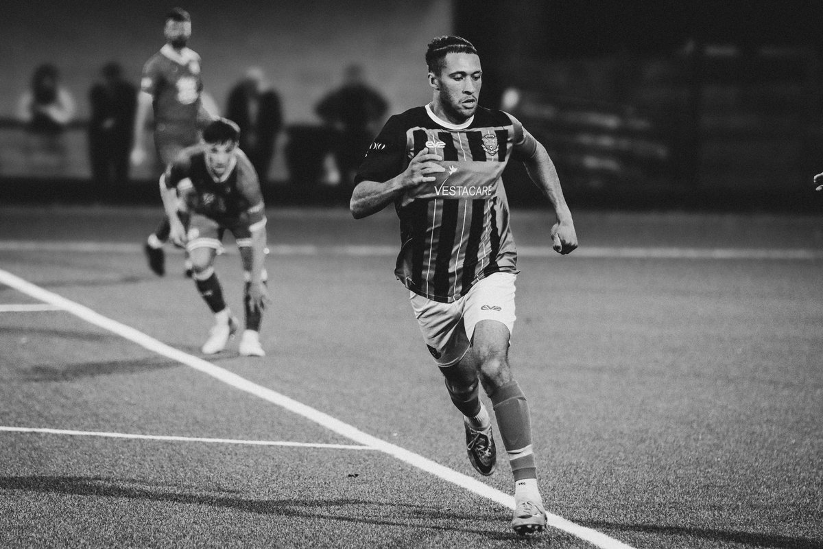 Jamie_Ross03's tweet image. 📸 We back! So good to be back with @AvroFC last night to start another season with a 1-1 draw away to @ChaddertonFC. New set up for the season ahead looking to make it a good one 🙌