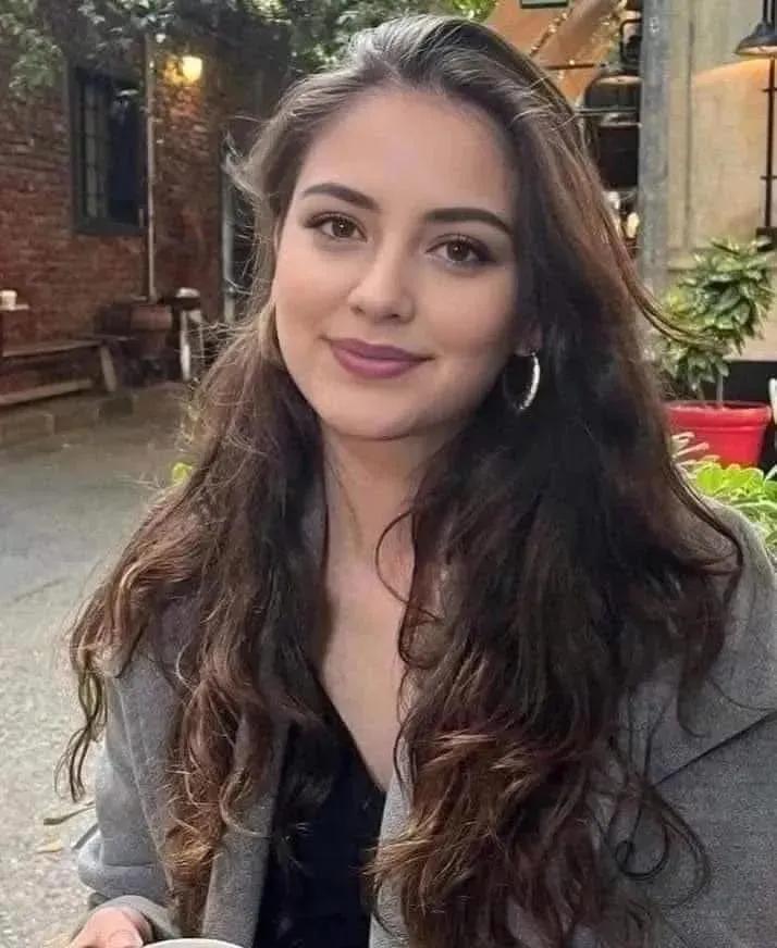Hello! 👋
Can you be my friend? Don’t ignore me, at least say hello😊