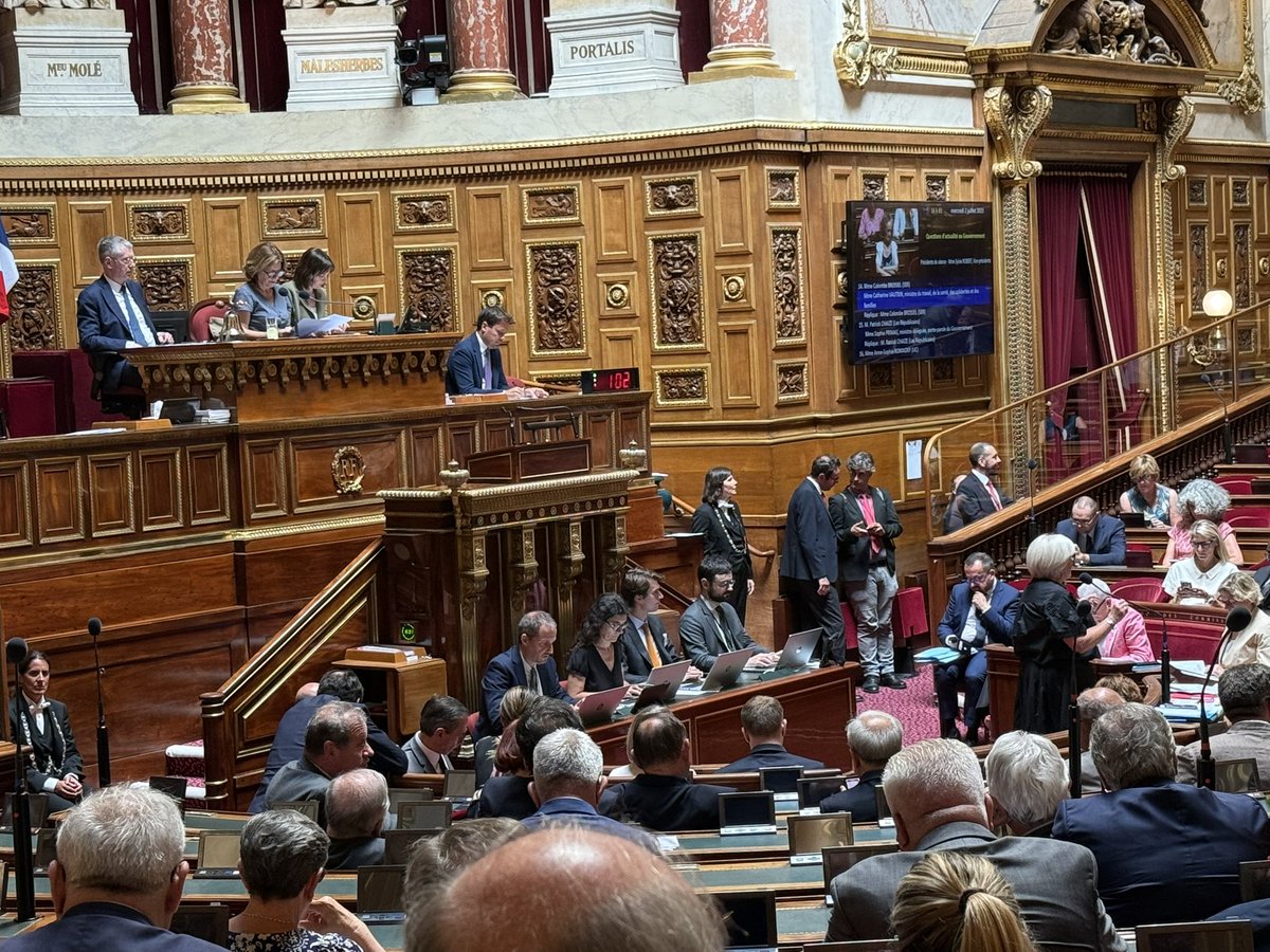 Michel LAUGIER (@laugiermichel) on Twitter photo 🗣️Séance des questions d’actualité au <a href="/gouvernementFR/">Gouvernement</a> sous la présidence de <a href="/Sy_robert/">Sylvie Robert</a>
👉Pharmacies rurales <a href="/OHenno/">Olivier Henno</a>
👉Protection des jeunes face aux écrans <a href="/C_MorinDesailly/">C.Morin-Desailly</a>
👉Politique européenne de soutien à la viticulture sud-africaine <a href="/ASRomagny/">Anne-Sophie ROMAGNY</a>
<a href="/HerveMarseille/">Hervé Marseille 🇺🇦</a> <a href="/UC_Senat/">Sénateurs Centristes</a> 🗣️Séance des questions d’actualité au <a href="/gouvernementFR/">Gouvernement</a> sous la présidence de <a href="/Sy_robert/">Sylvie Robert</a>
👉Pharmacies rurales <a href="/OHenno/">Olivier Henno</a>
👉Protection des jeunes face aux écrans <a href="/C_MorinDesailly/">C.Morin-Desailly</a>
👉Politique européenne de soutien à la viticulture sud-africaine <a href="/ASRomagny/">Anne-Sophie ROMAGNY</a>
<a href="/HerveMarseille/">Hervé Marseille 🇺🇦</a> <a href="/UC_Senat/">Sénateurs Centristes</a>